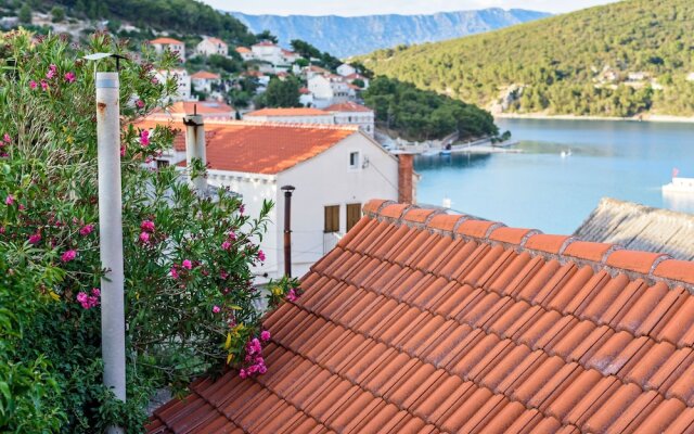 Snug Apartment in Pu?iš?a Near the Beach