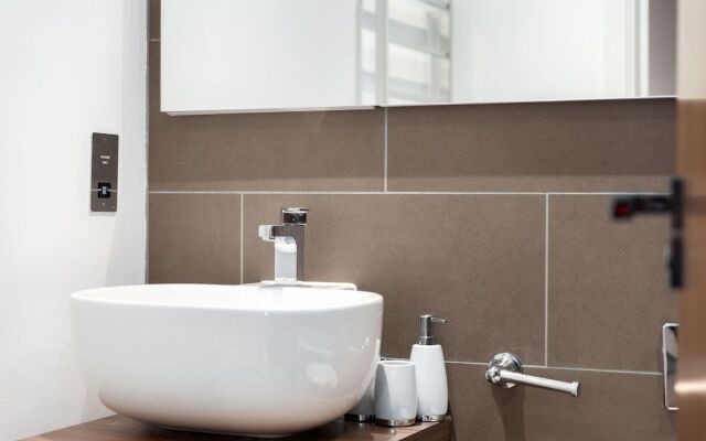 One Commercial Street Apartments