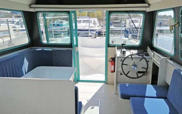 Kuhnle-Tours Hafendorf Müritz