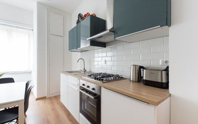 Modern Trendy Flat Well Connected W/vatican