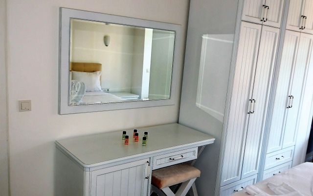 Alacati Eldoris Otel