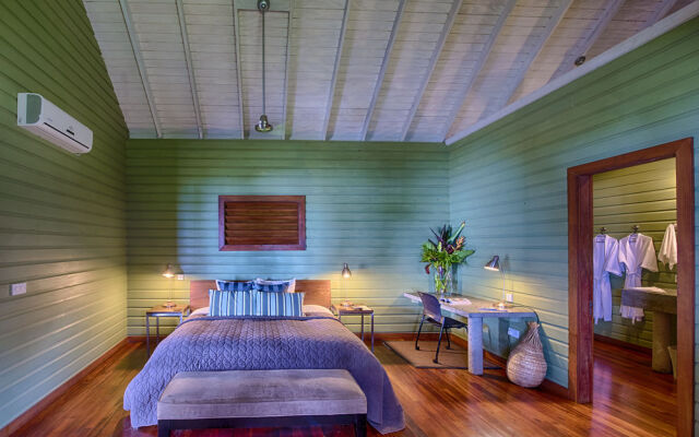 Pagua Bay House Oceanfront Cabanas