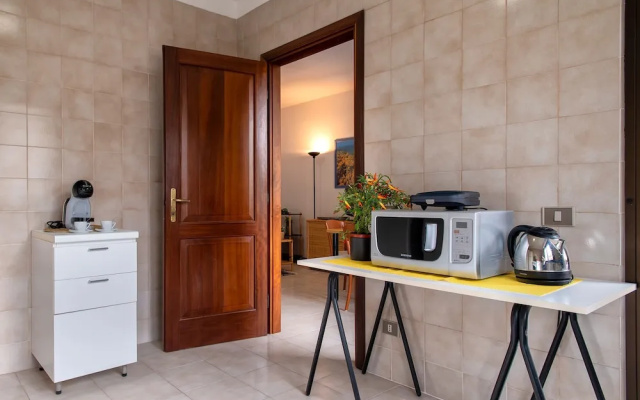 Sardinia RE - Lilium Central Flat