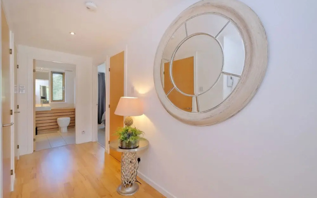 Modern two Bedroom Aberdeen Apartment With River Views