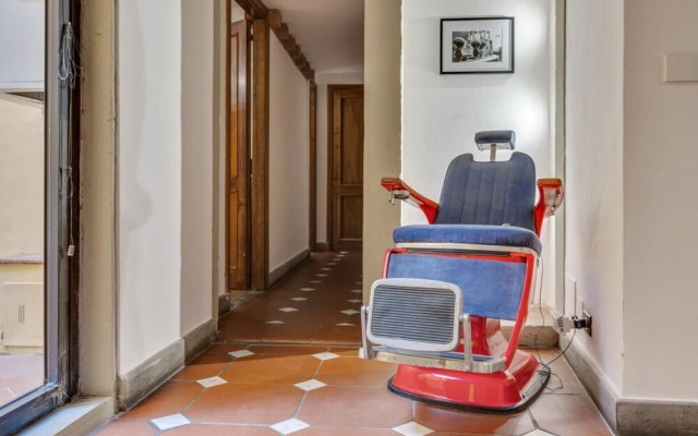 Palazzo Pitti Apartment with Terrace