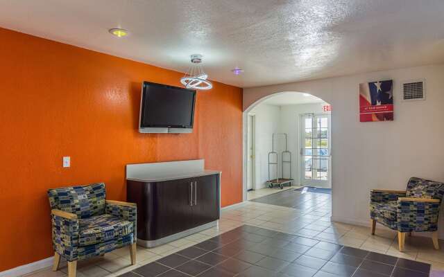 Motel 6 McAlester, OK