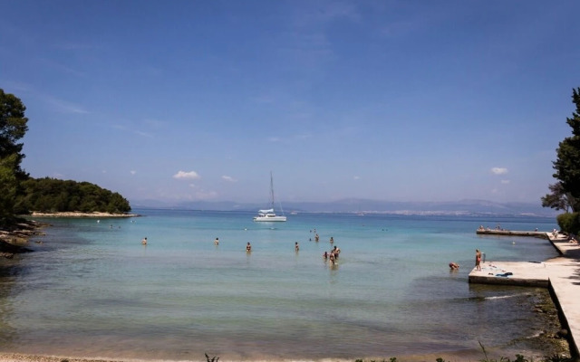 Lada - 100 m From Beach - H