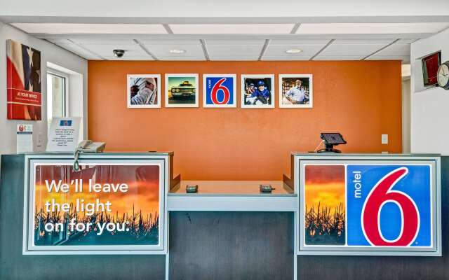 Motel 6 Big Springs, NE