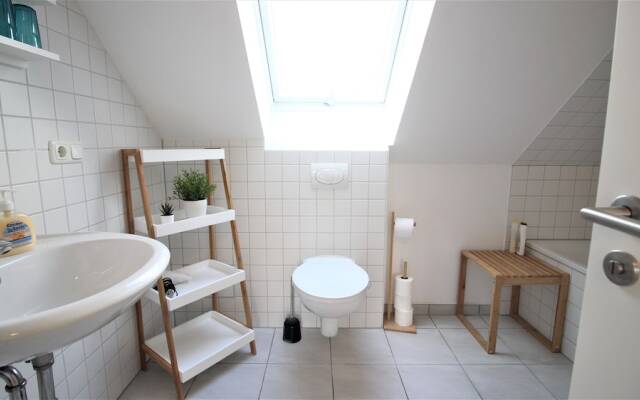 City-Apartment, Balkon & Parkplatz