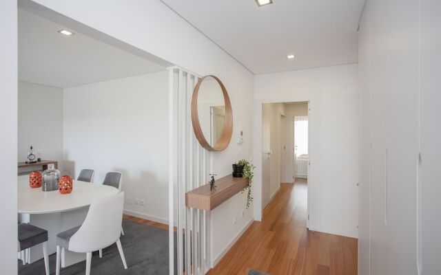 Liiiving-Luxury River View Apartment XII