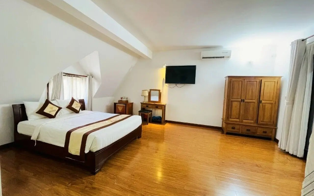 Venus Hotel - Massage & Sky Bar