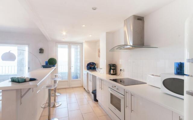 Luxury Apartment in L'Escala Catalonia with Beach Nearby