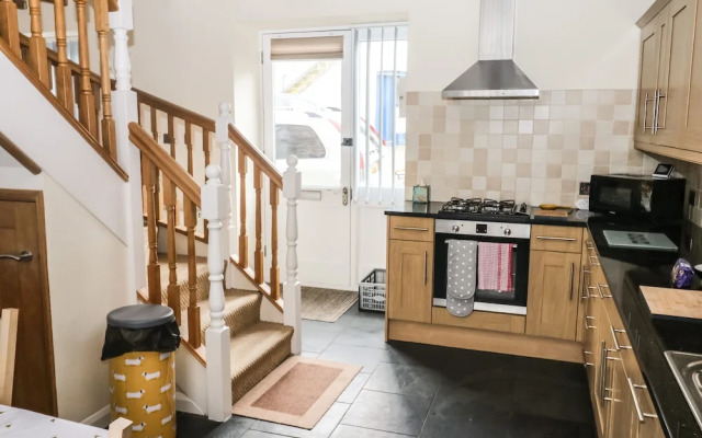 1 Greenswood Court