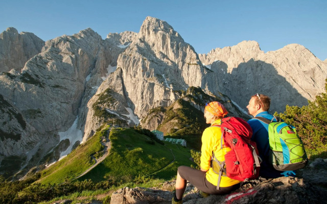 Classic Rooms by Crystal