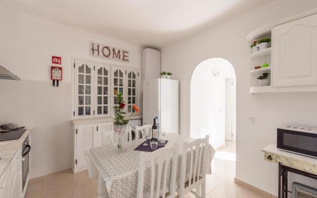 Fisherman's Beach Home 2BR 2BA AC Wi-Fi
