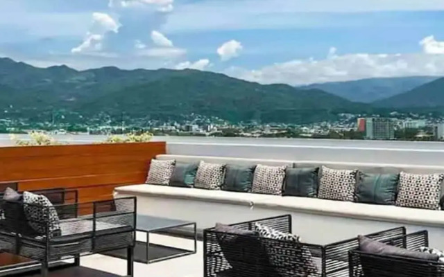 Zoho Skies Amazing View Sleeps 6