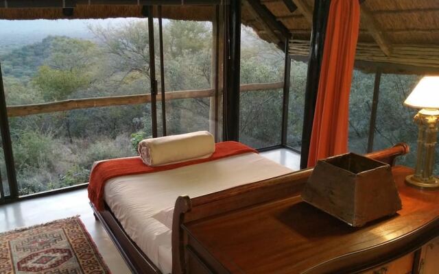 Thulani Game Lodge And Eco Estate