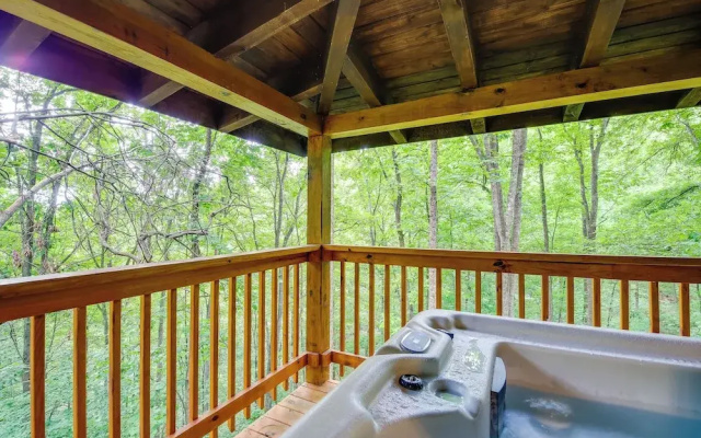 Hot Tub + Pool Table: Secluded Seiverville Cabin