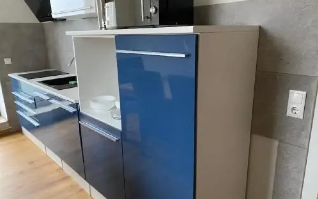 Schöne 2 Zimmerwohnung, neu saniert, hell, stilvoll