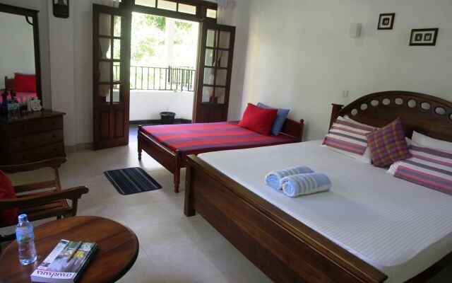 Riverside Homestay Apartments