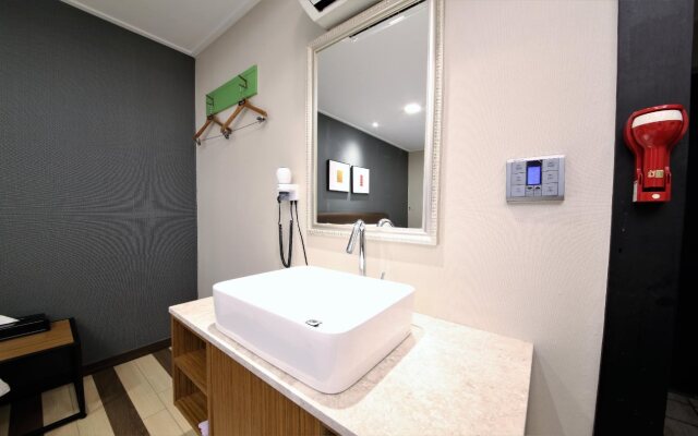 Star Hotel