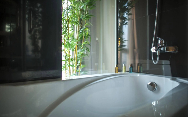 Le Petit Prince Hanoi Hotel & Rooftop Bar