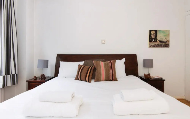 Lovely Flat in Literary London