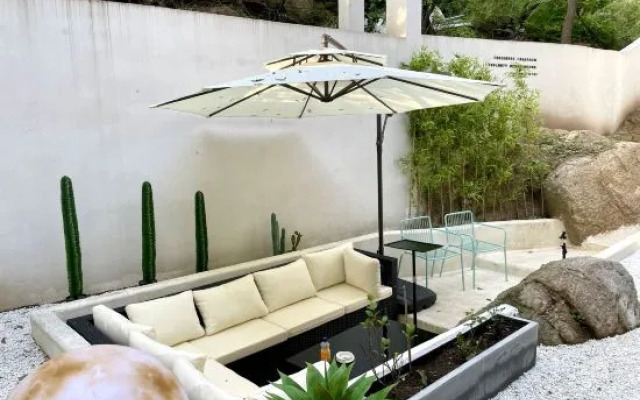 HHHO Tree House B&B (Badaling Water Gate Great Wall Branch)