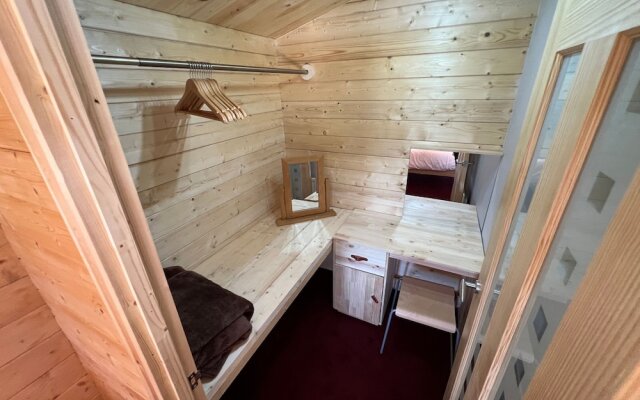 The Three Wheat Heads