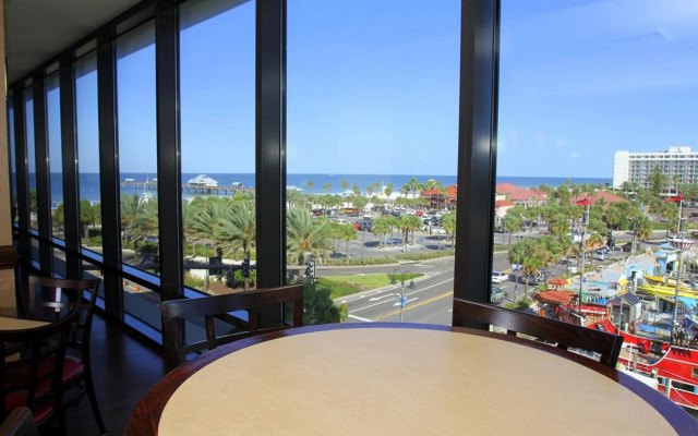 Pier House 60 Clearwater Beach Marina Hotel