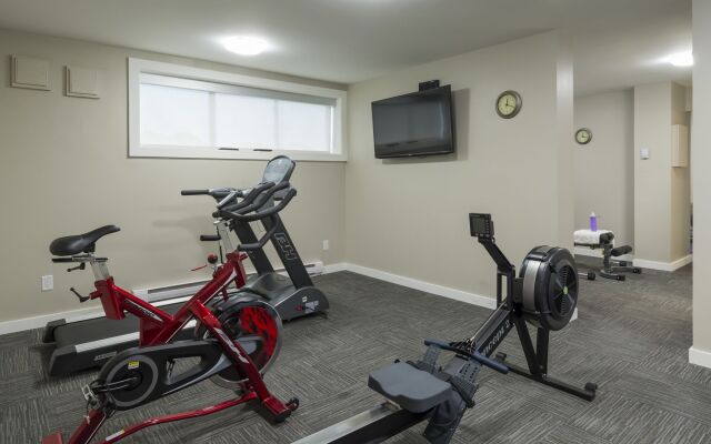 Homeport Apartment Hotel