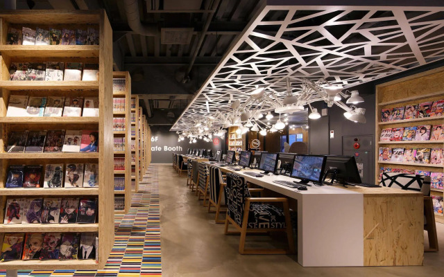 Booth Net Cafe & Capsule