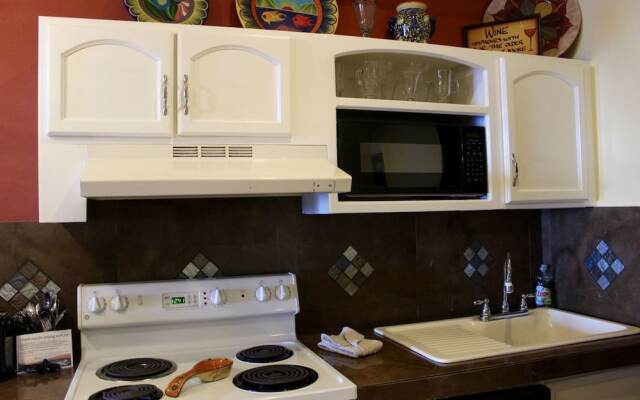Marina Pinacate 2BR 306-v by Casago