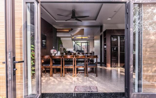 Homestay Villa Full House