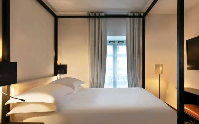 Le Metropolitan Paris Tour Eiffel, a Tribute Portfolio Hotel