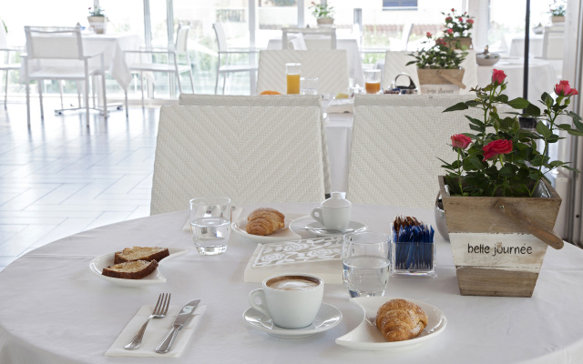 Andris Hotel