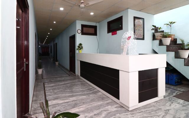 OYO 16109 Hotel Ayaan