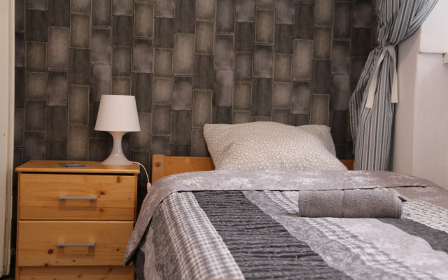 Lorf Hostel&Apartments