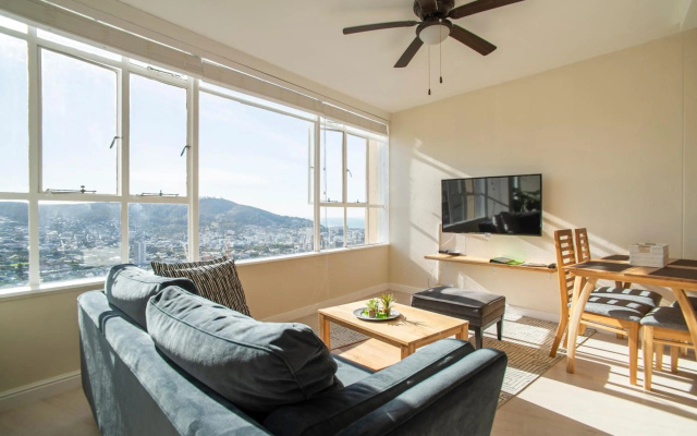 Disa Park 16th Floor Apartment with City Views