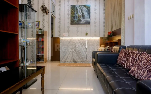 D Palma Near Lokananta Manahan Mitra RedDoorz