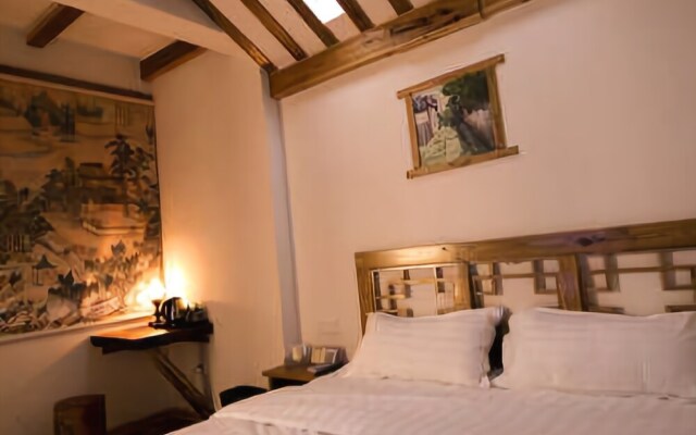 Zhangjiajie Tujia men Theme Inn