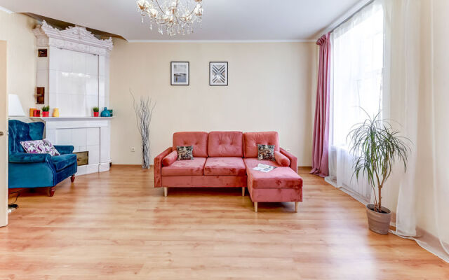 Apartments Bud kak doma on Nevskiy avenue, bld. 53