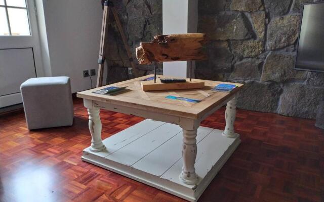 Margarida House - Stone Apartment