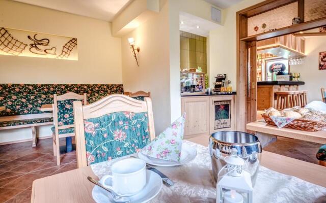 Cafe Hoyer Pension und Appartements