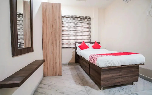 OYO 22445 Lakshmi Residency