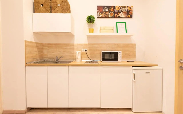 Standard Apartment by Hi5 - West End Center