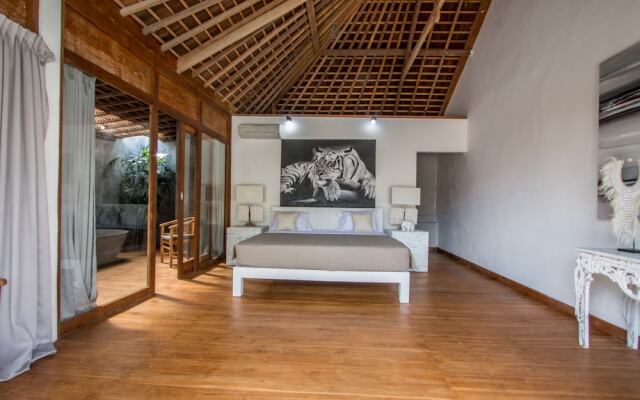 Cendana Villas-9Bedroom Private Pool