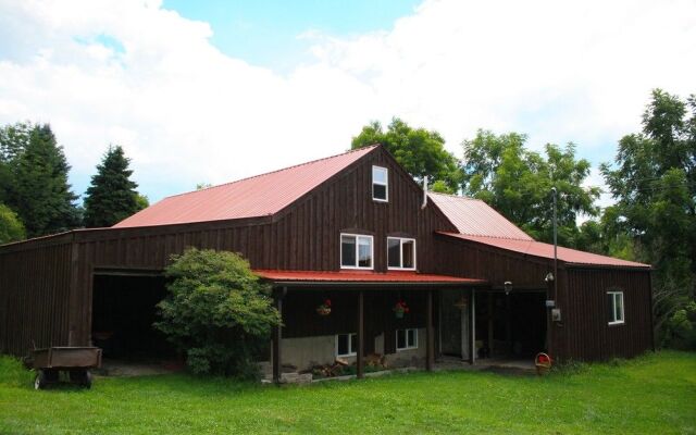 Humble Hill Farm and Lodge