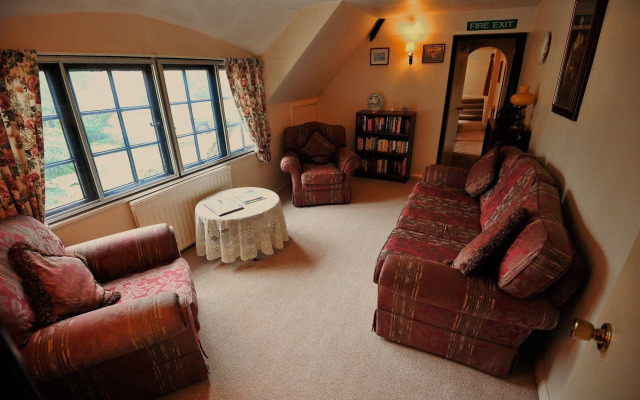 Barton Cross Hotel