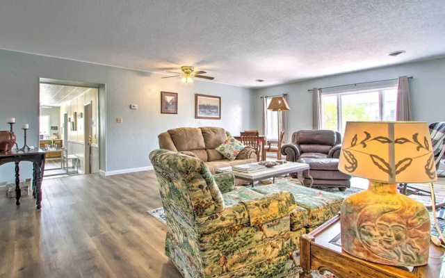 Charming Choteau Apartment: Central Location!